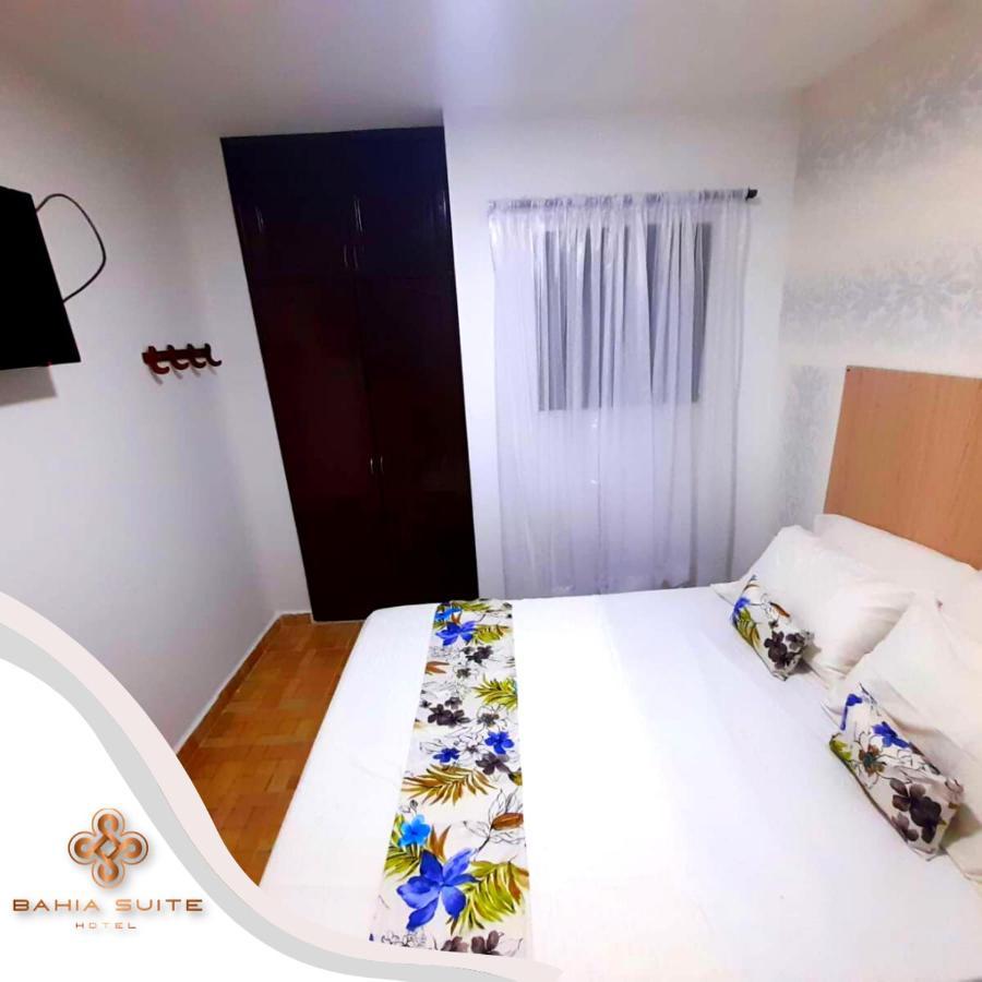 Hotel Bahia Suite ซันตามาร์ตา ภายนอก รูปภาพ