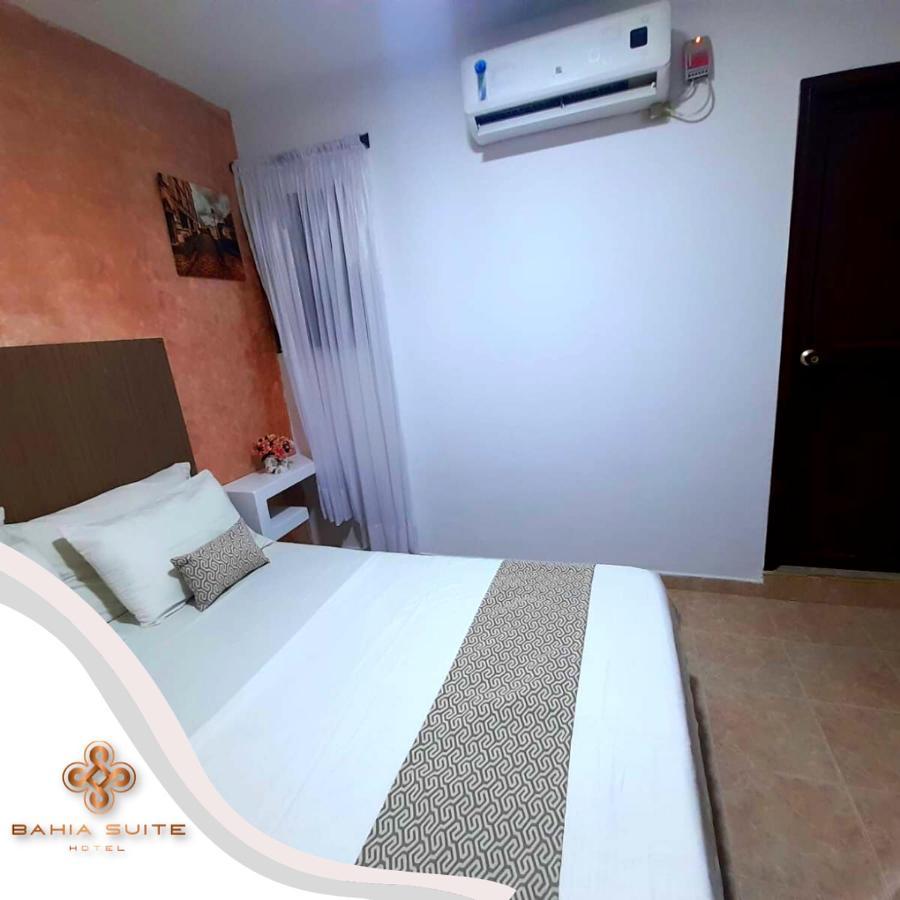 Hotel Bahia Suite ซันตามาร์ตา ภายนอก รูปภาพ