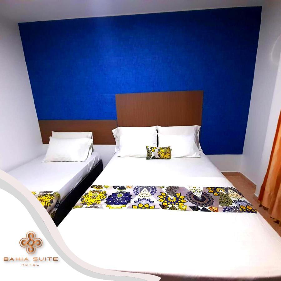 Hotel Bahia Suite ซันตามาร์ตา ภายนอก รูปภาพ