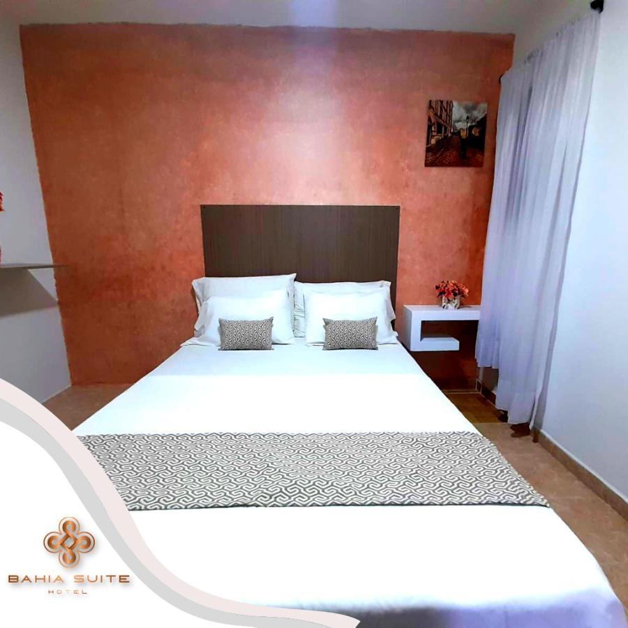 Hotel Bahia Suite ซันตามาร์ตา ภายนอก รูปภาพ