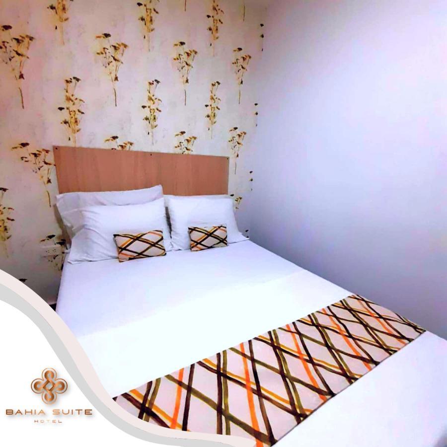 Hotel Bahia Suite ซันตามาร์ตา ภายนอก รูปภาพ