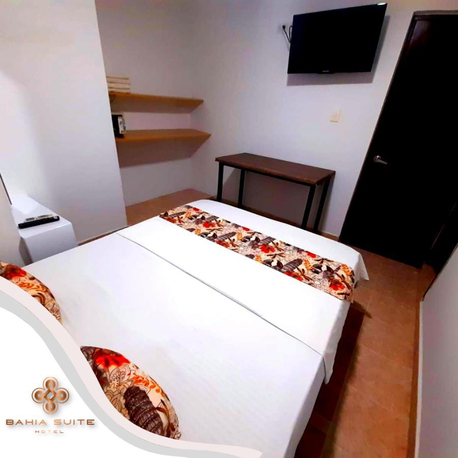 Hotel Bahia Suite ซันตามาร์ตา ภายนอก รูปภาพ