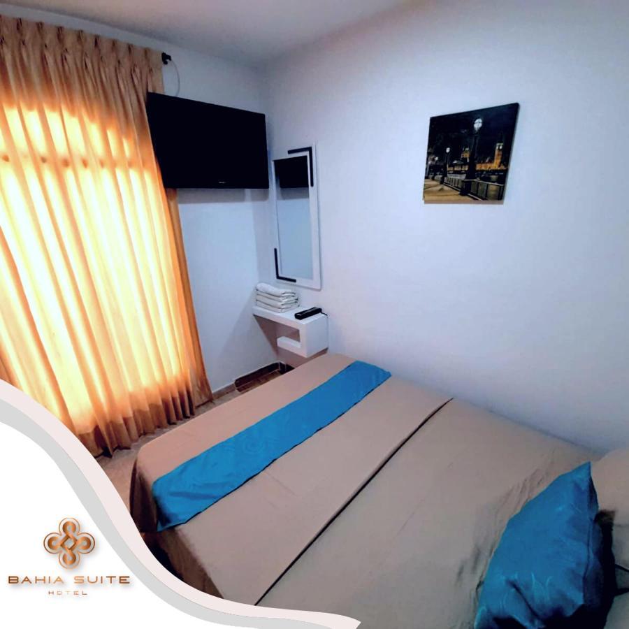 Hotel Bahia Suite ซันตามาร์ตา ภายนอก รูปภาพ
