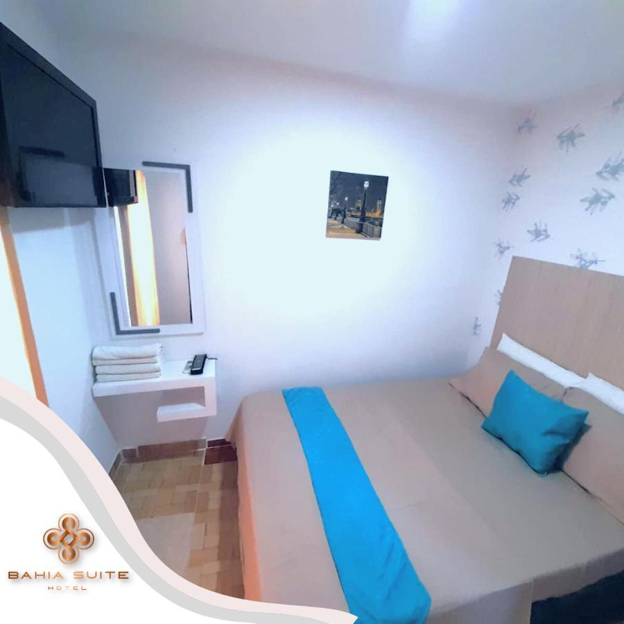 Hotel Bahia Suite ซันตามาร์ตา ภายนอก รูปภาพ