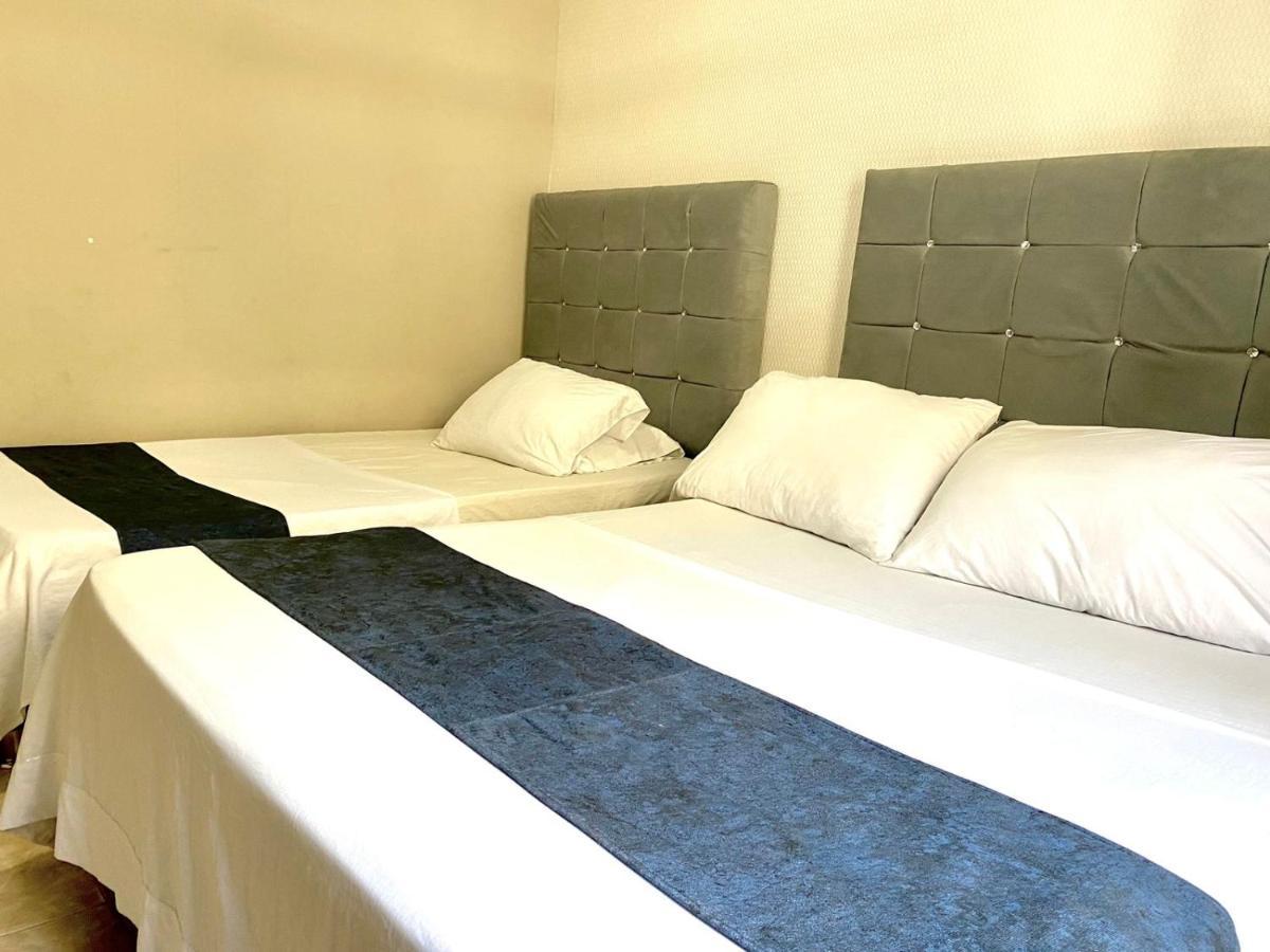 Hotel Bahia Suite ซันตามาร์ตา ภายนอก รูปภาพ