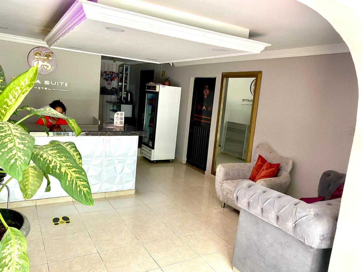 Hotel Bahia Suite ซันตามาร์ตา ภายนอก รูปภาพ