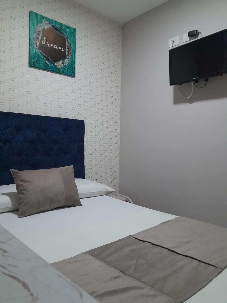 Hotel Bahia Suite ซันตามาร์ตา ภายนอก รูปภาพ